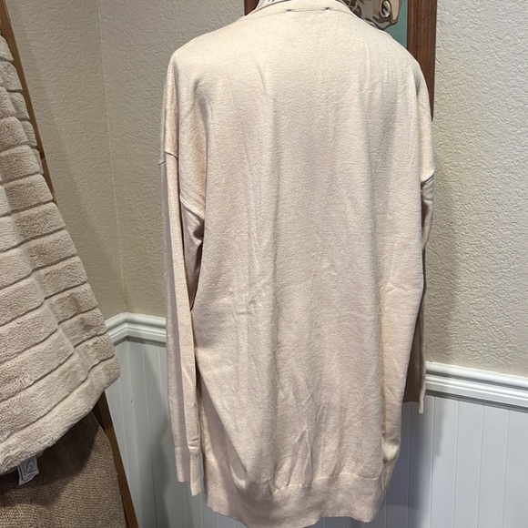 Final touch Sweater - Picture 3 of 6